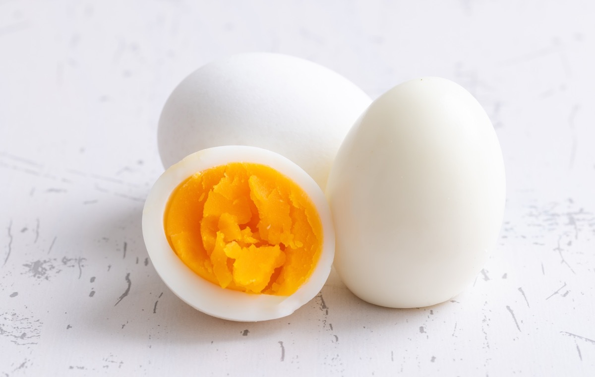 ゆで卵　断面図