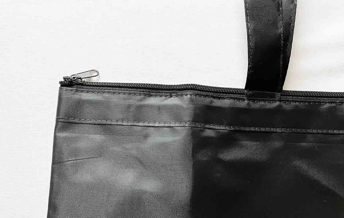 セリアの「FASTENER ECO BAG（LL）」