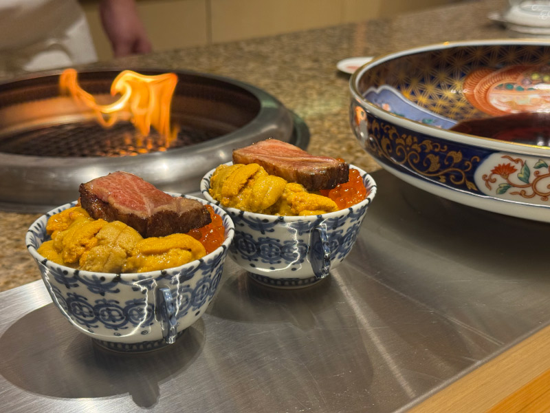 ウニ・イクラ・大トロが乗ったどんぶり