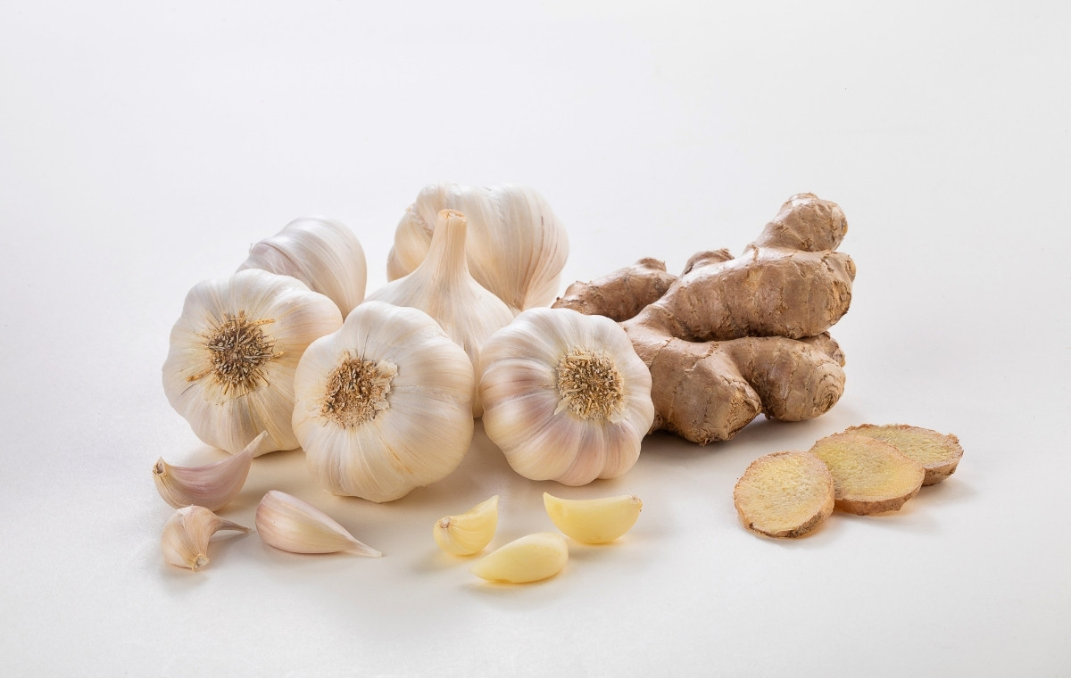 ニンニクとショウガの写真