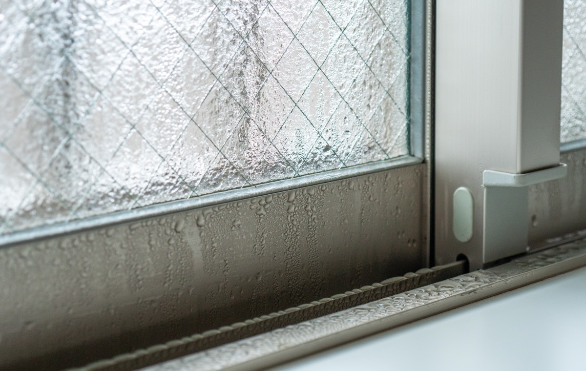 結露の窓