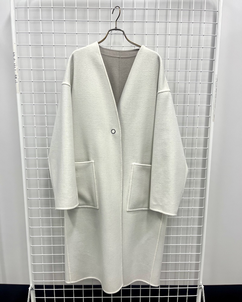 “デミルクス ビームス”のリバーシブルコート