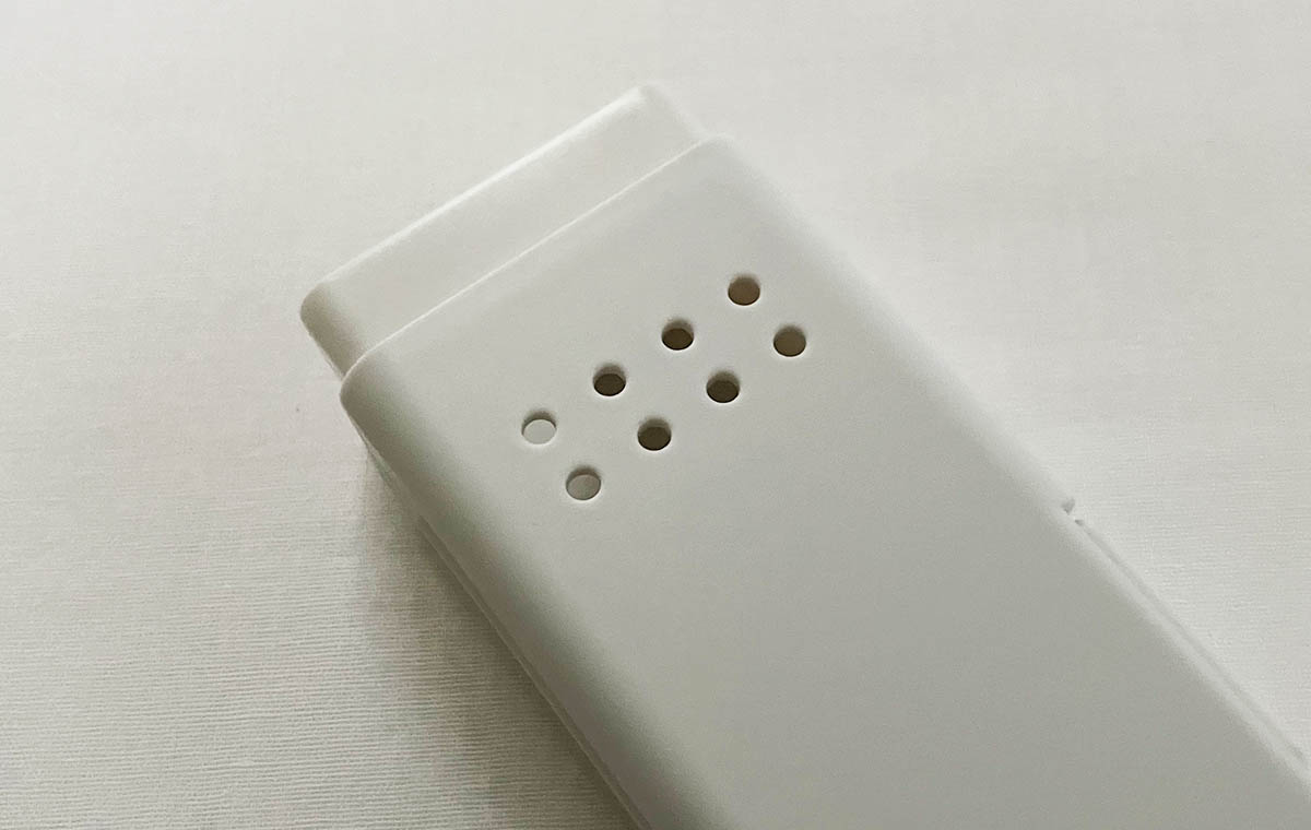 キャンドゥの「コップ付き 立つ歯ブラシケース」