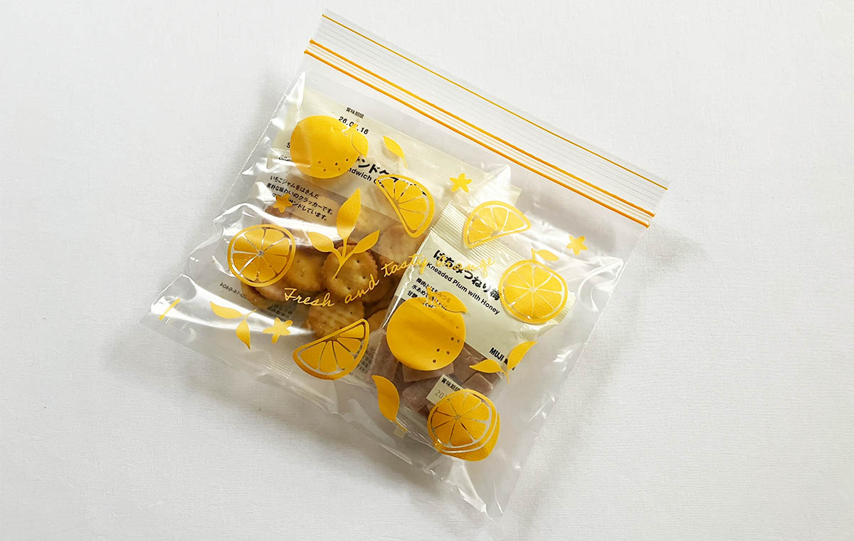 ダイソーの「フリーザーバッグ M(12枚入)」