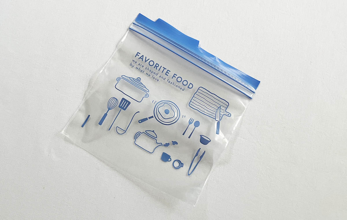 ダイソーの「フリーザーバッグ S(14枚入・インデックス付)」