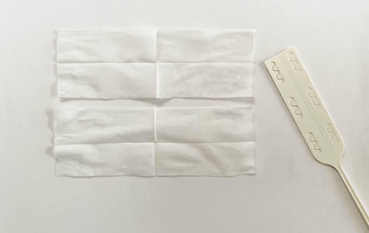 ダイソーの「隙間らくらく ハンディワイパー」