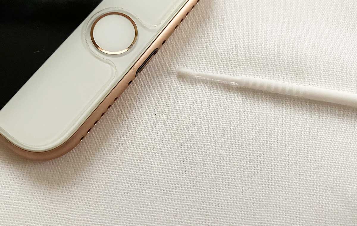 ダイソーの「スマホのおそうじ棒（10本）」