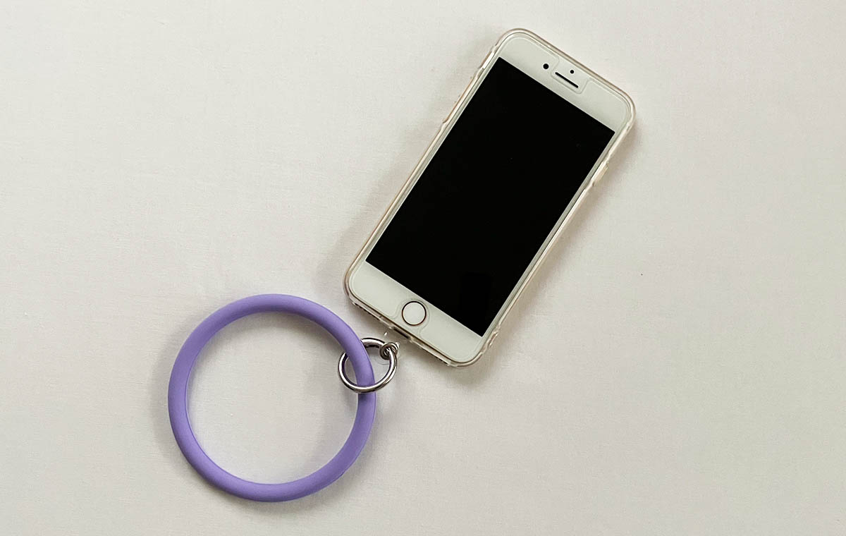 ダイソーの「シリコンスマホリング」