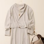 短丈トップス×ナロースカートのセットアップ