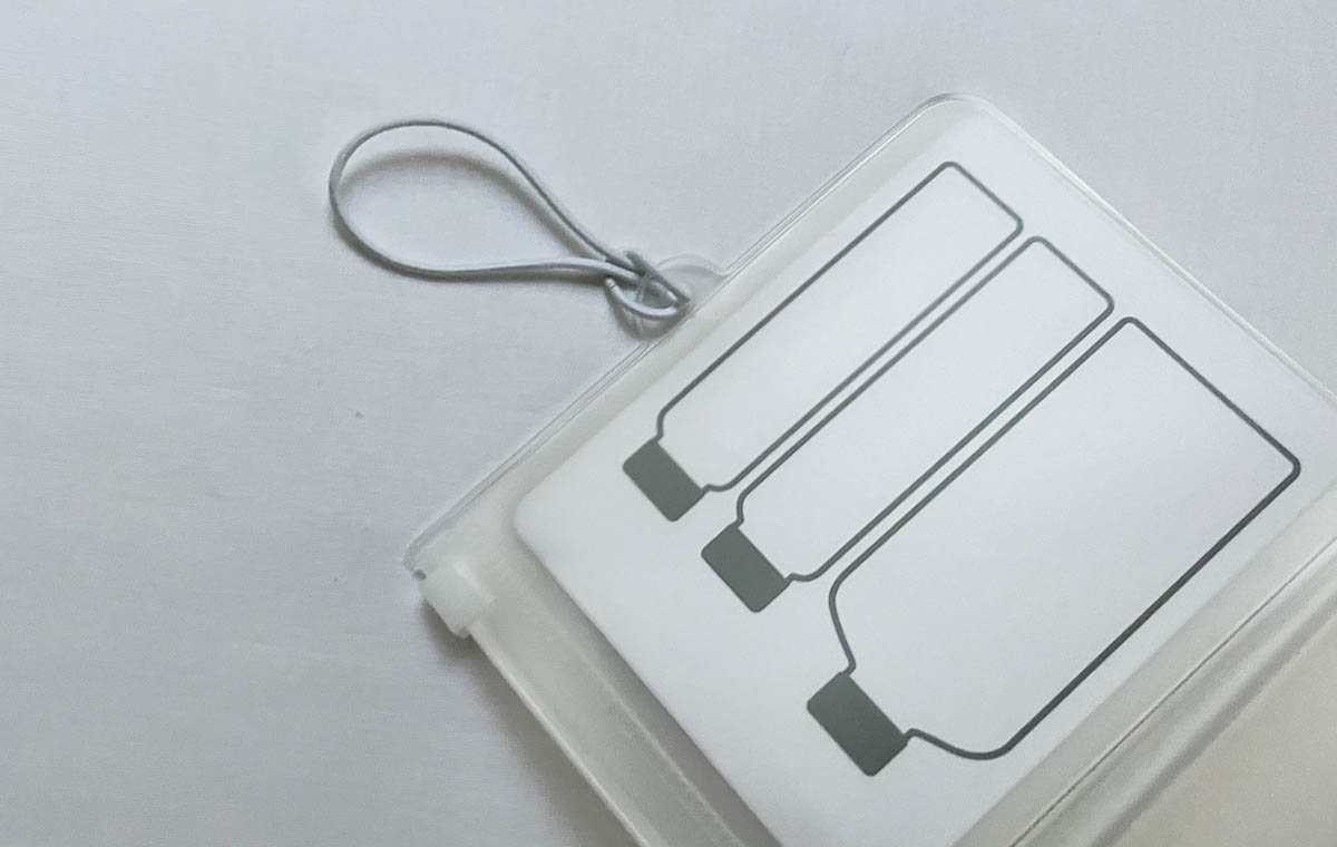 セリアの「くるっとまとまる 仕分けポーチ」