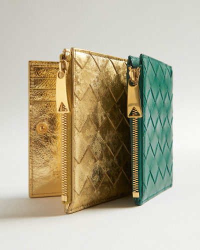 ゴールドと緑のウォレット