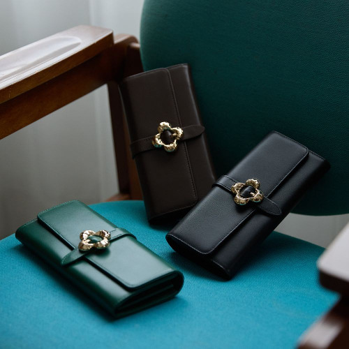 フラワーバックル ロングウォレット