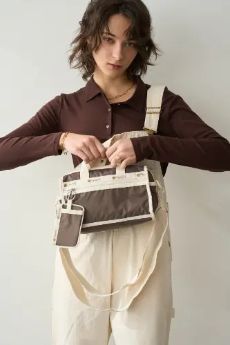 MINI DUFFLE CROSSBODY着用例