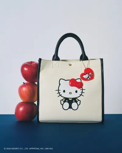 アクリルチャーム付きトートバッグとりんご