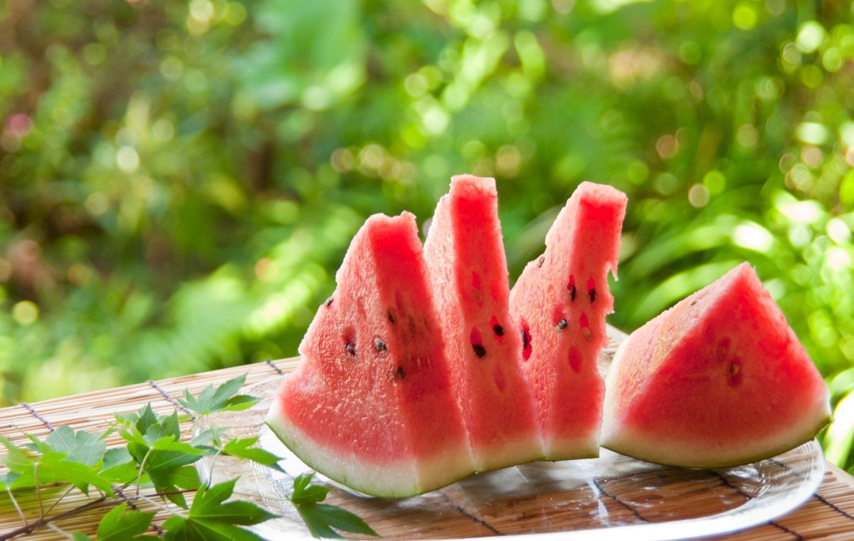 カットスイカの写真