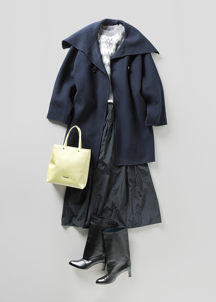 ネイビーコート×グレーの柄ニット×黒のシャカシャカスカート