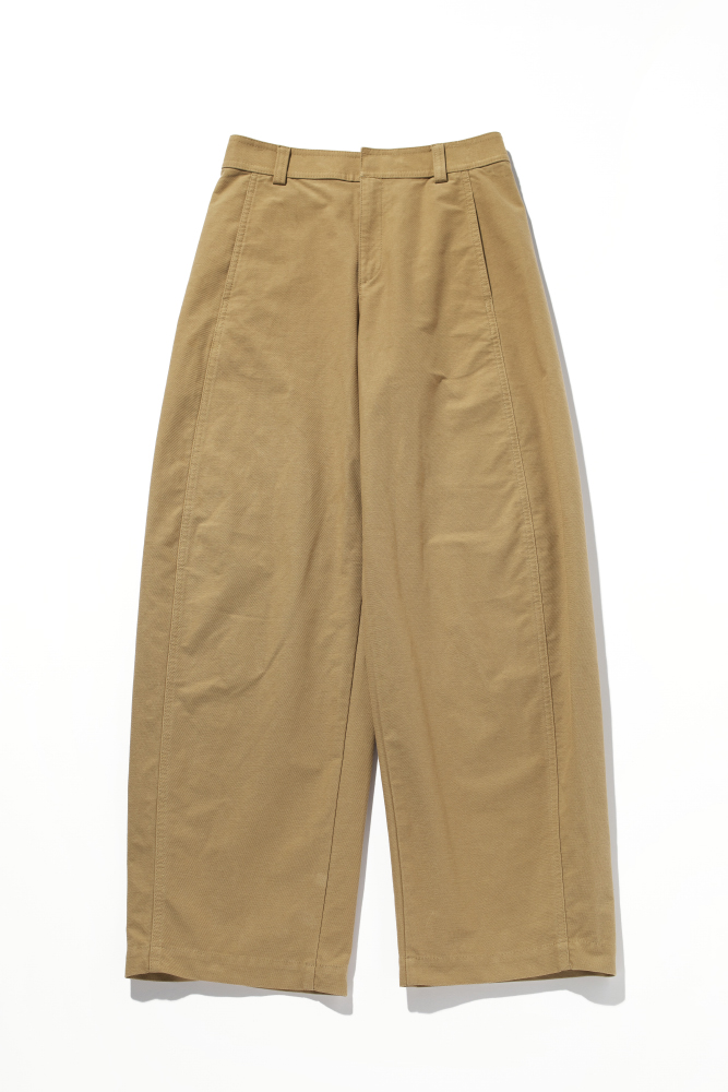 ユニクロ　ジャージーバレルレッグパンツ　ベージュ