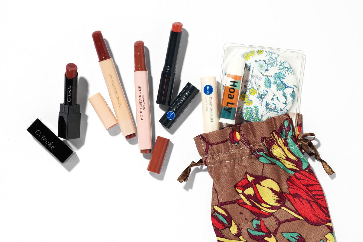 コスメポーチの中身写真