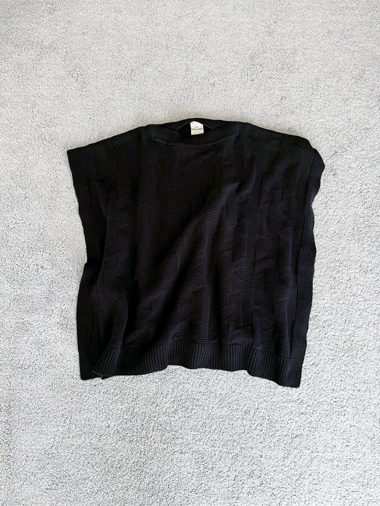 エルメスのニットポンチョ