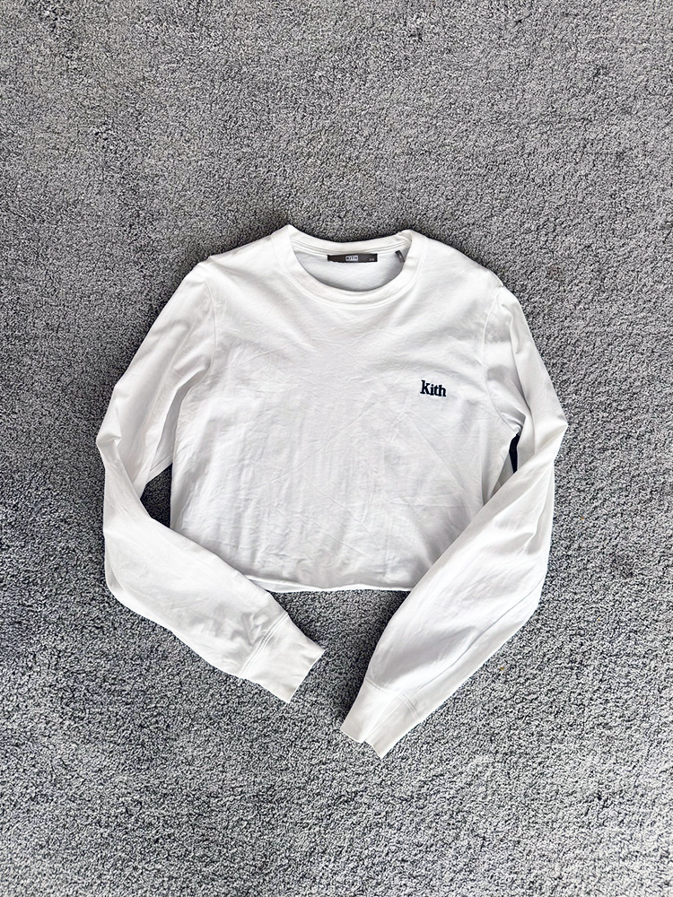 Kithの白ロングTシャツ