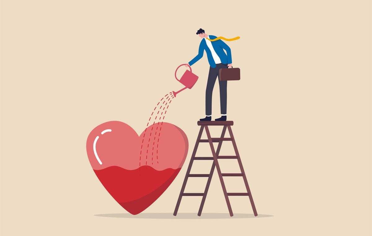 ハートに水巻く男性