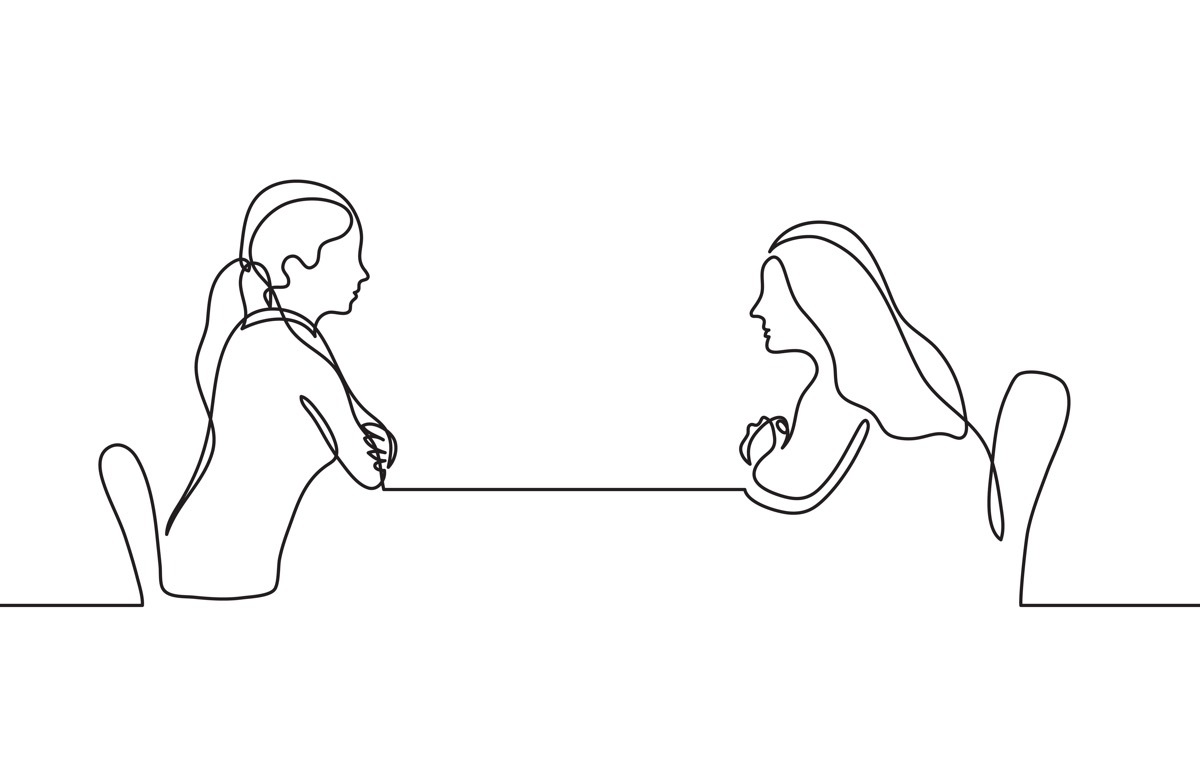 会話する女性たち