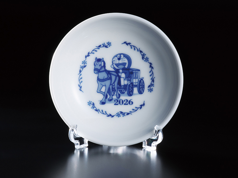 ドラえもんの皿　表