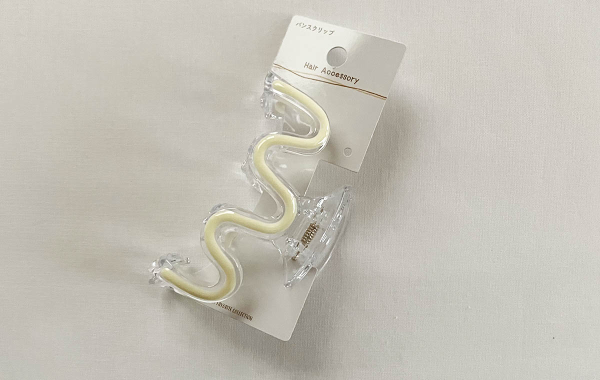 セリアの「バンスクリップ うねうねカラー」