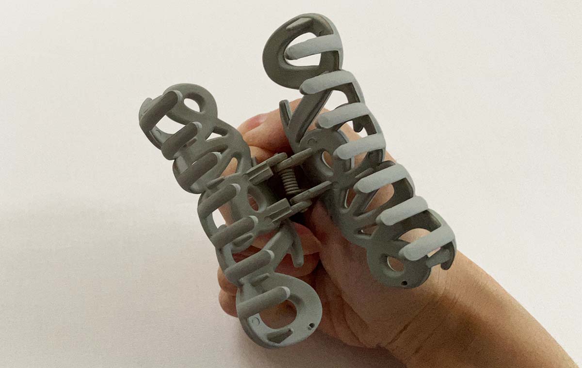 セリアの「バンスクリップ ニュアンスマット」