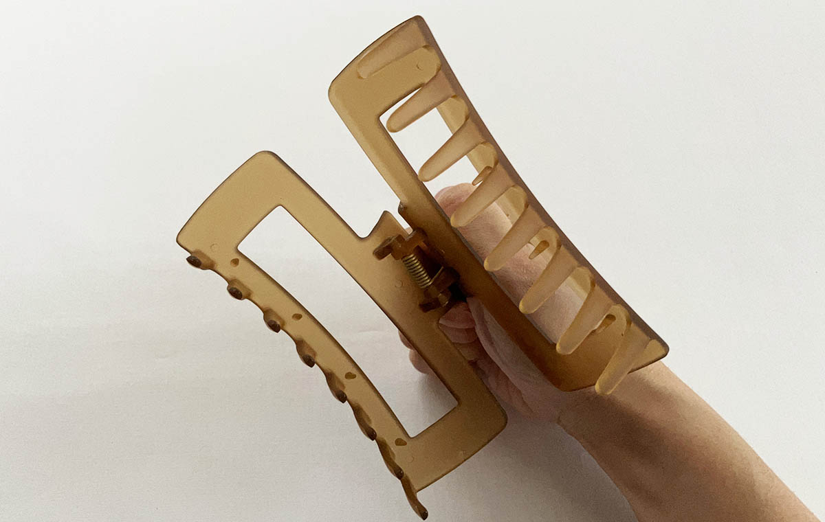 セリアの「バンスクリップ ベーシック クリアマット」