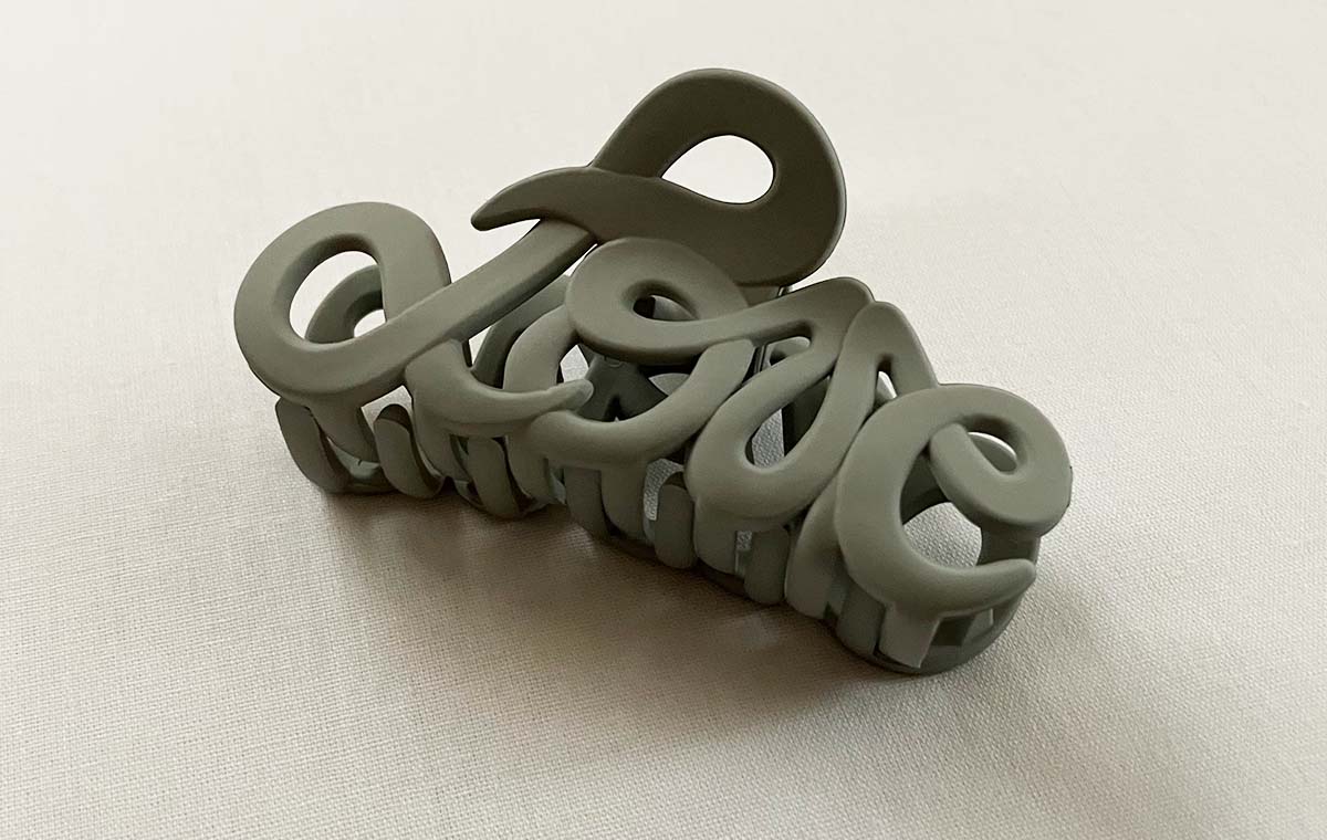 セリアの「バンスクリップ ニュアンスマット」