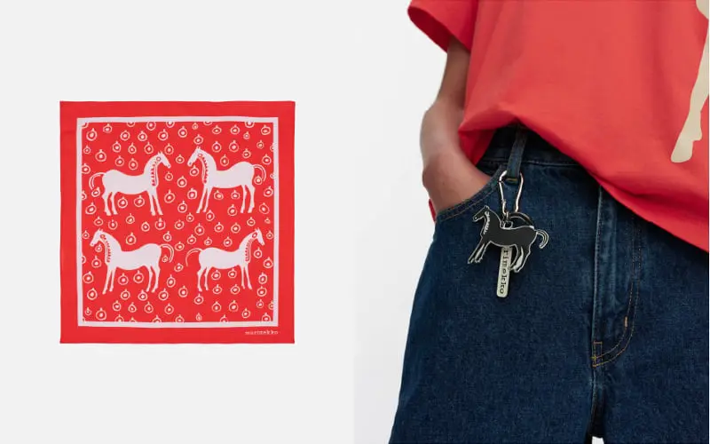 Musta Tamma スカーフ￥9,240、Musta Tamma キーチェーン ￥10,340