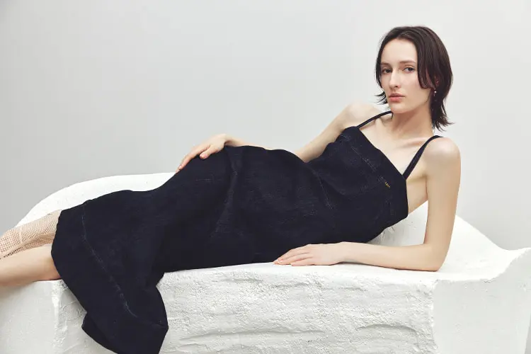 【Lee× FRAY I.D】ストレートデニムキャミワンピース着用例