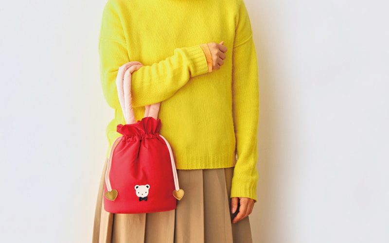 巾着バッグ着用画像