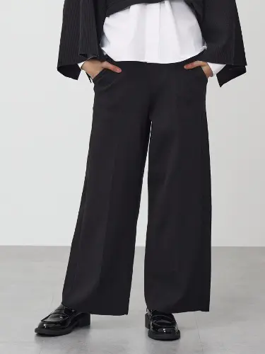 イージーパンツ着用画像