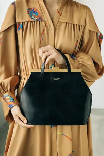 ハンドバッグ ショルダーストラップ付き