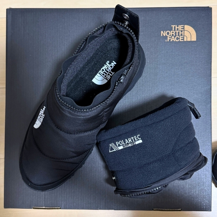 ブーツの上部分を取り外してクロッグタイプにしている写真